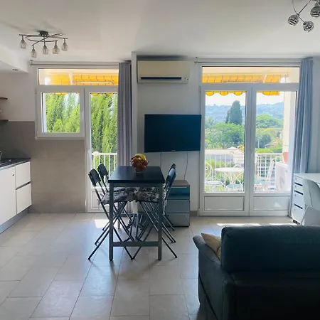 Apartman T2 Climatise Avec Parking Prive - 10 Min Des Plages Antibes